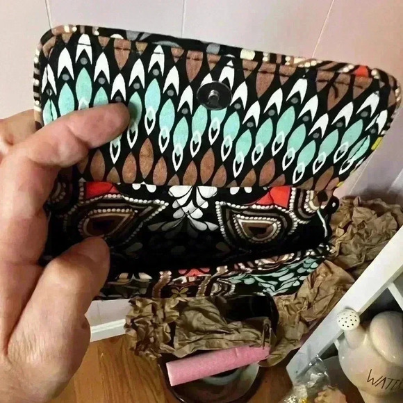 Vera Bradley Retired Sierra On The Square Wristlet Wallet - Picture 2 of 5